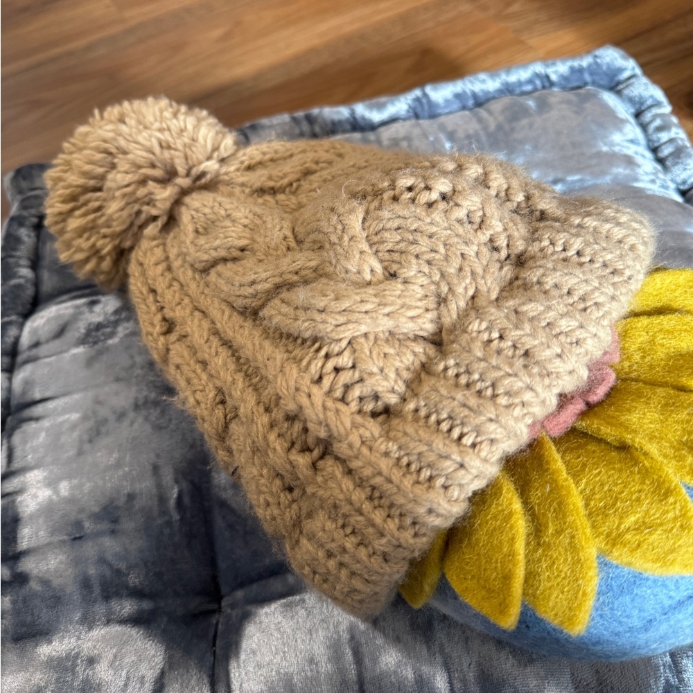 LA Hearts Knitwear Beige Beanie with Pom-Pom
